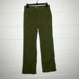 < Indigo Rising Green Corduroy Pants Size 7/28” >